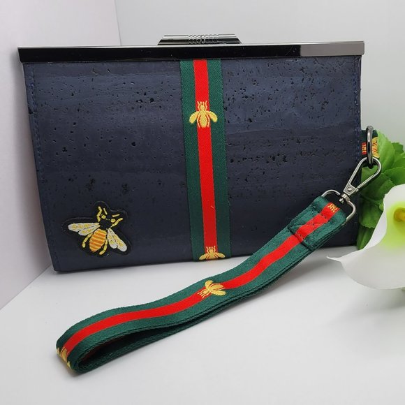 Handmade Navy-Blue Cork Clutch - Picture 2 of 9